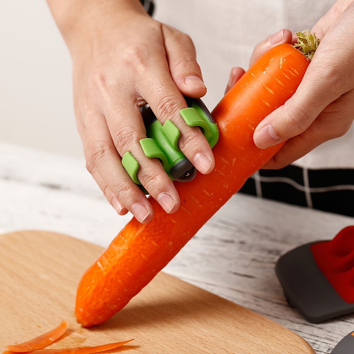 Hand Vegetable Peeler